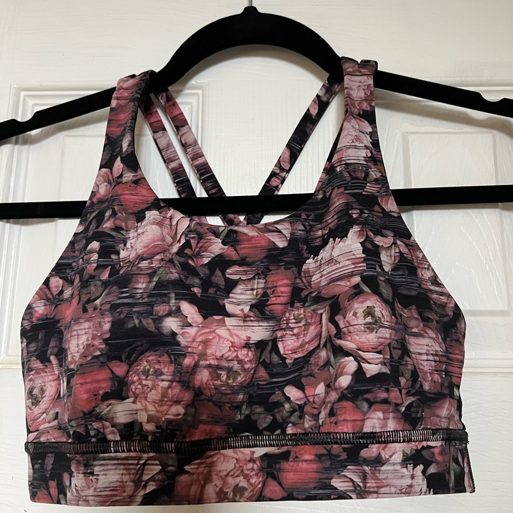 Lululemon sports bra. Size 6